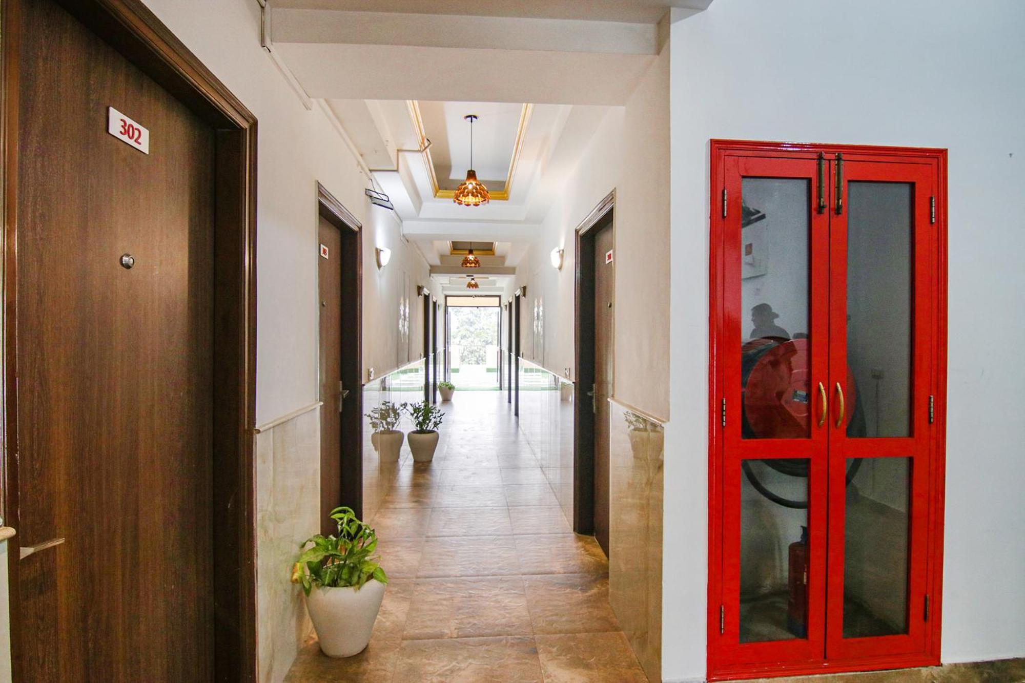 Fabhotel Prime The Rivlet Mg Road Gurgaon Bagian luar foto