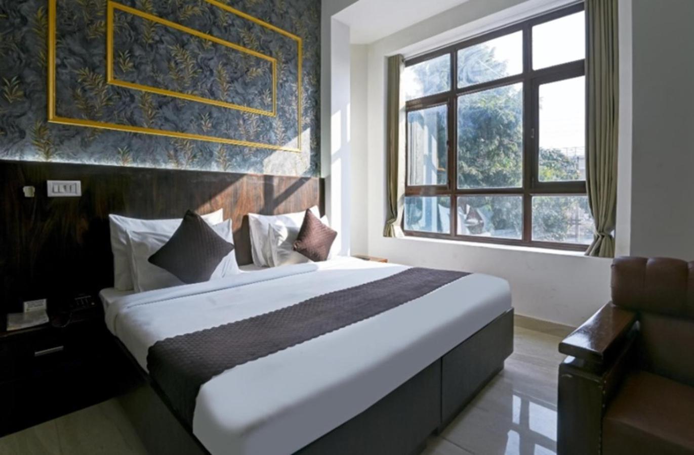 Fabhotel Prime The Rivlet Mg Road Gurgaon Bagian luar foto